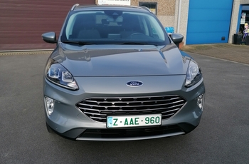 FORD KUGA PLUG IN 3